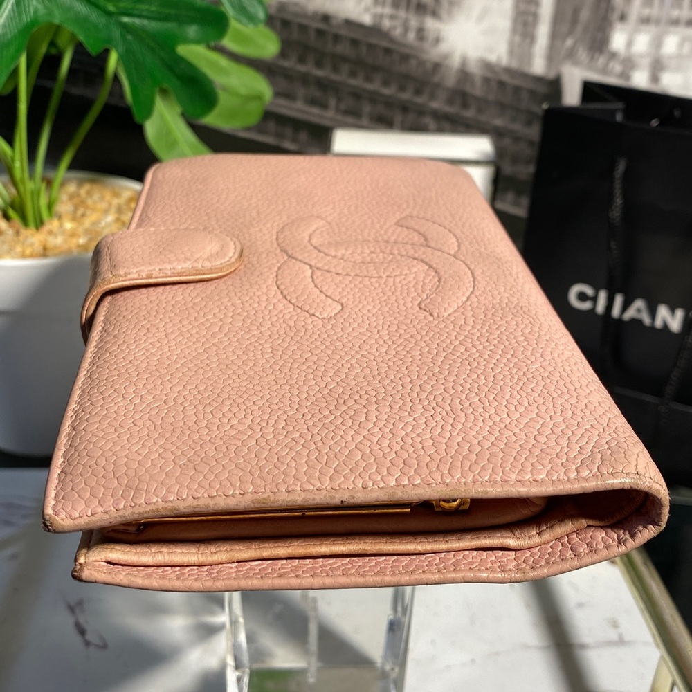 Authentic CHANEL Pink Caviar Timeless CC Purse Wallet - Picture 16 of 17